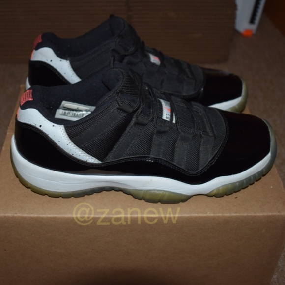 Jordan 11 Retro Low Infrared 23 (GS) 7Y/ W8.5 - Picture 1 of 3